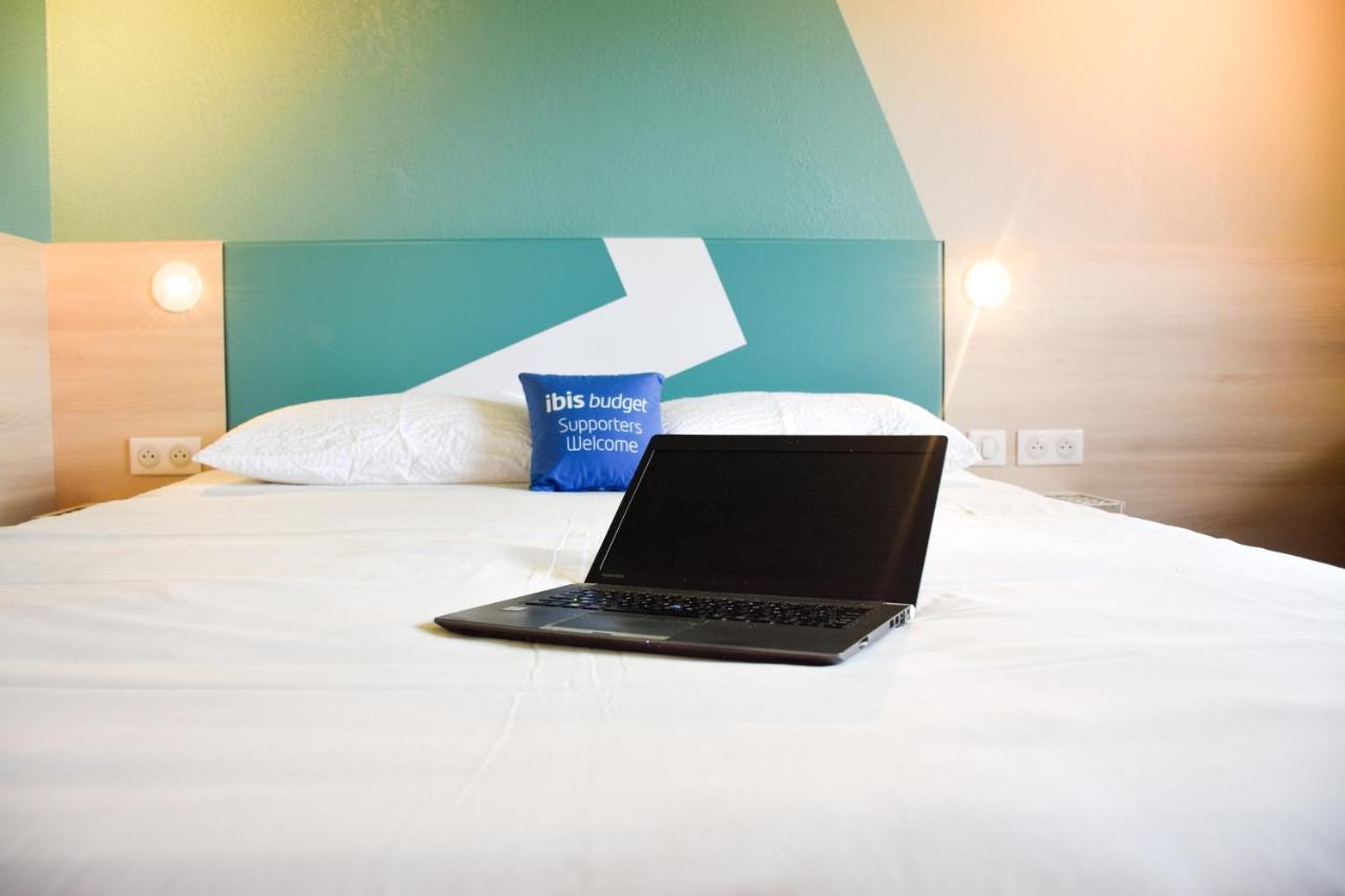 Ibis Budget Millau Viaduc Exterior foto